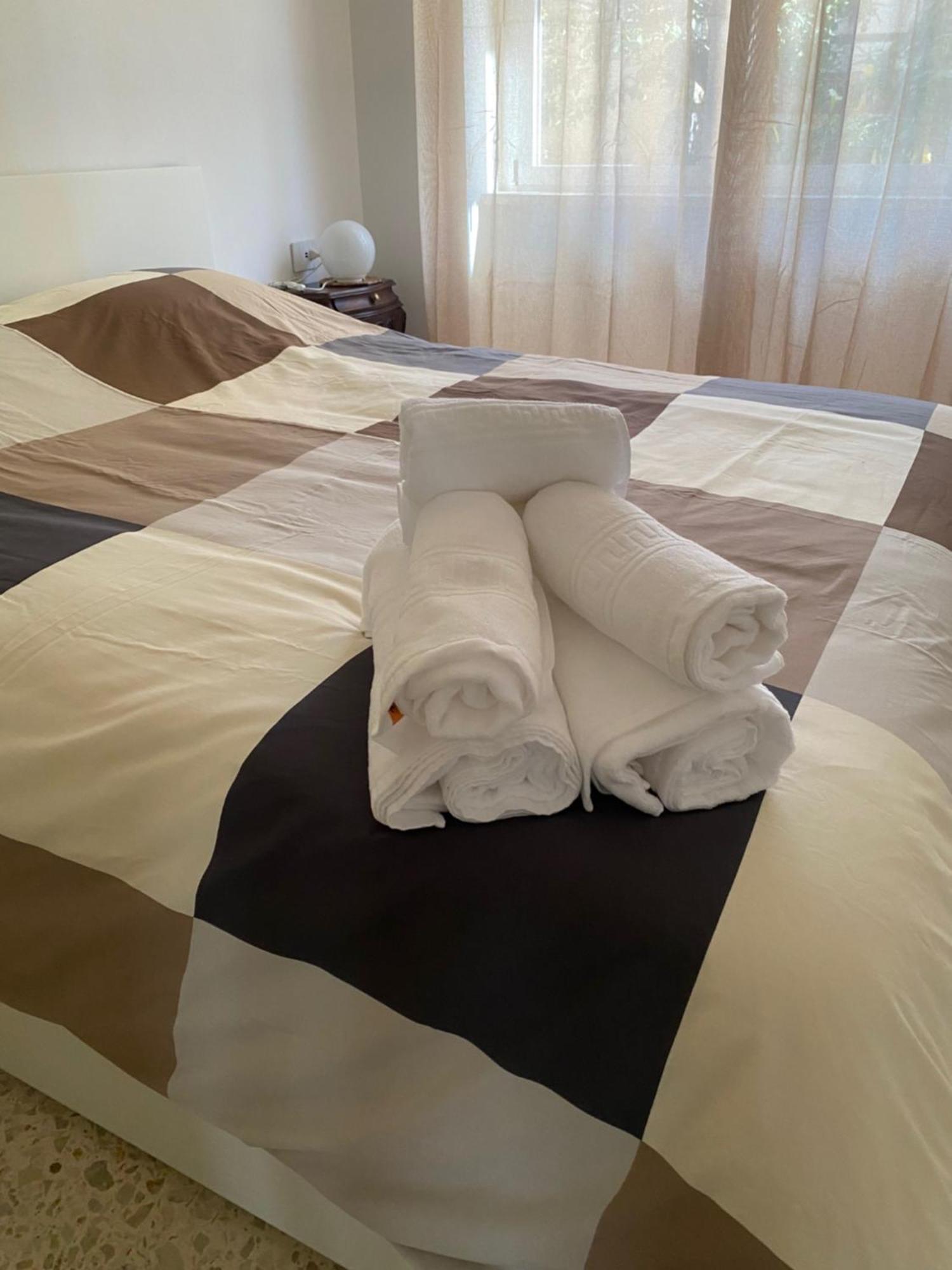 B&B Poseidon Фьюмичино Экстерьер фото